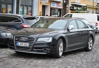 Audi S8 D4