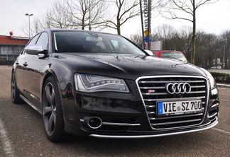 Audi S8 D4