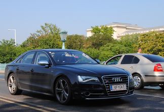 Audi S8 D4