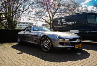 Mercedes-Benz SLS AMG Roadster