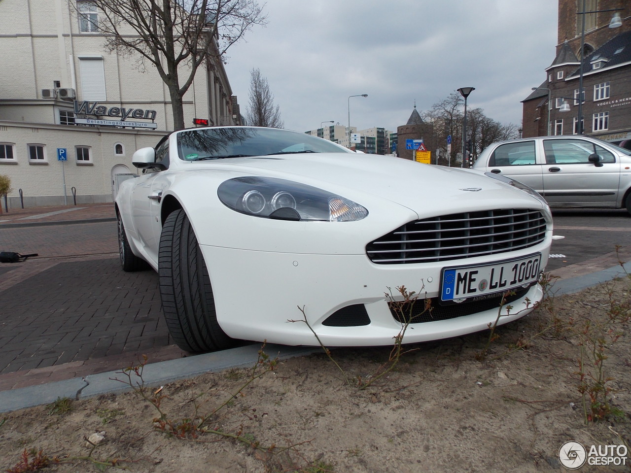 Aston Martin DB9 Volante 2010