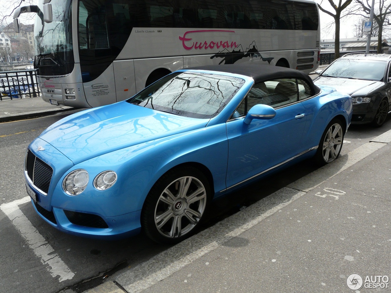 Bentley Continental GTC V8