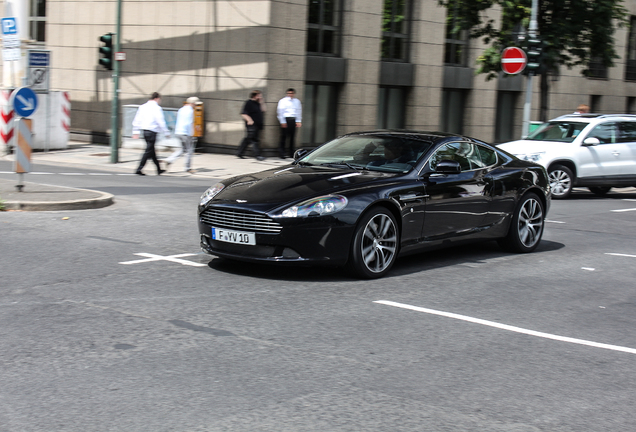 Aston Martin DB9 2010