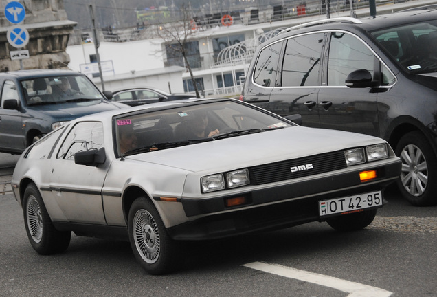 DeLorean DMC-12