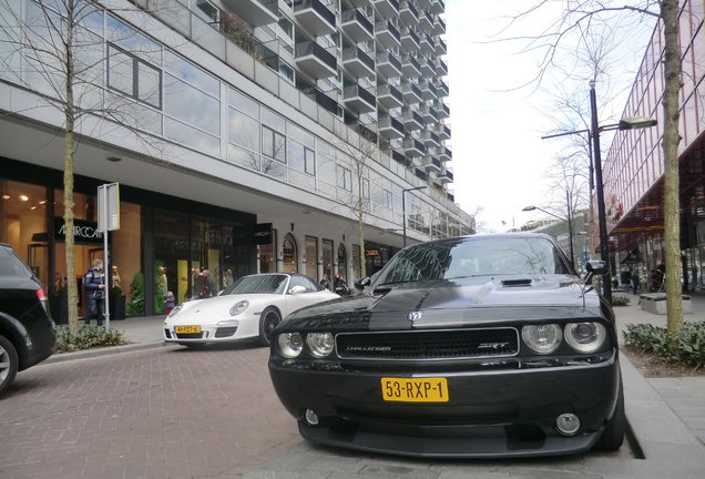 Dodge Challenger SRT-8