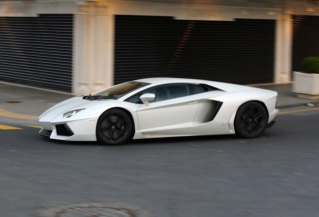 Lamborghini Aventador LP700-4