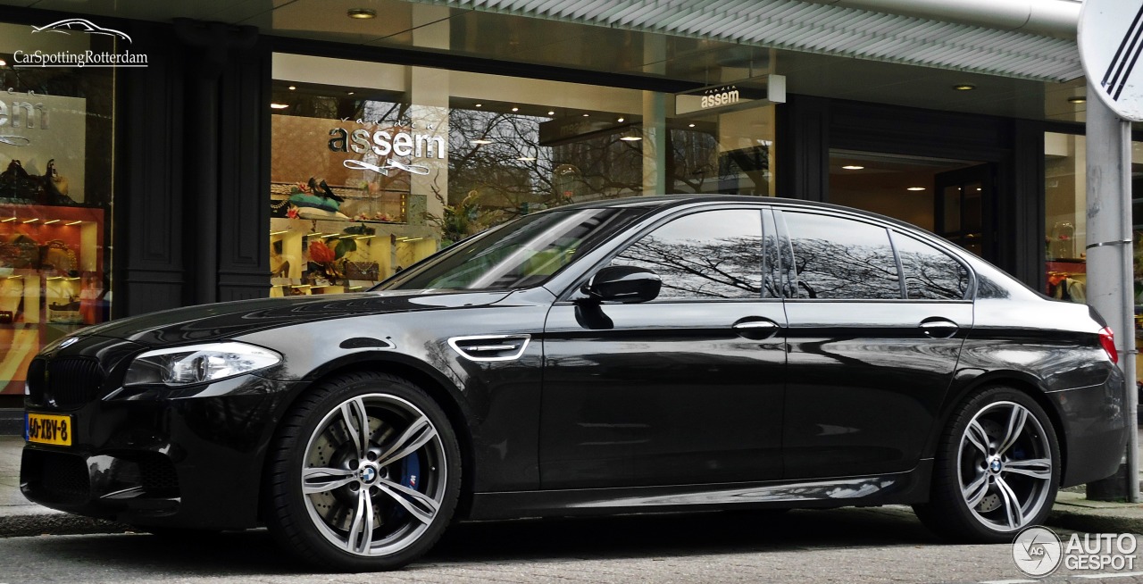 BMW M5 F10 2011