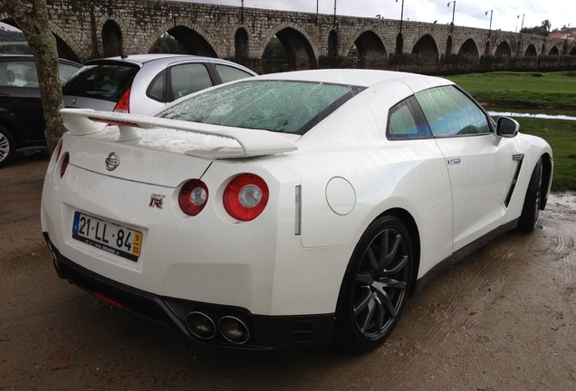 Nissan GT-R 2011