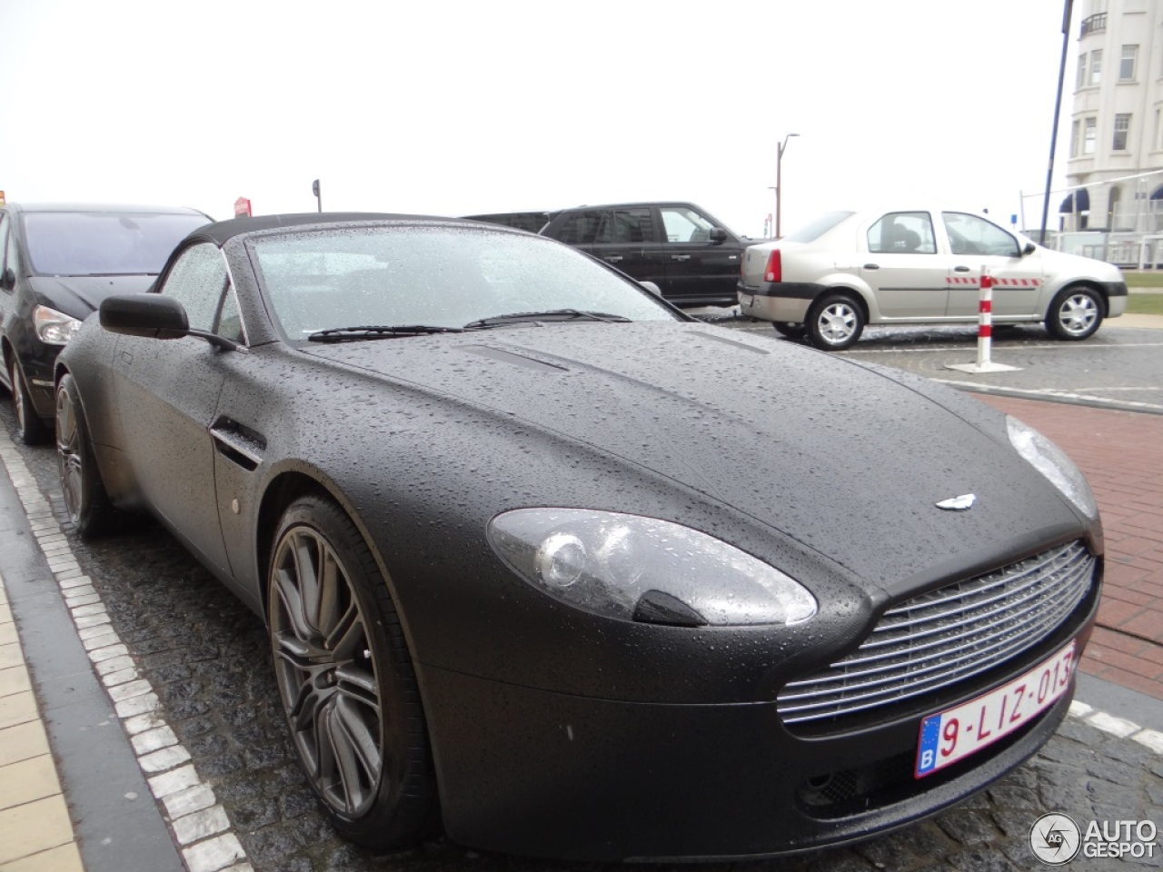 Aston Martin V8 Vantage Roadster