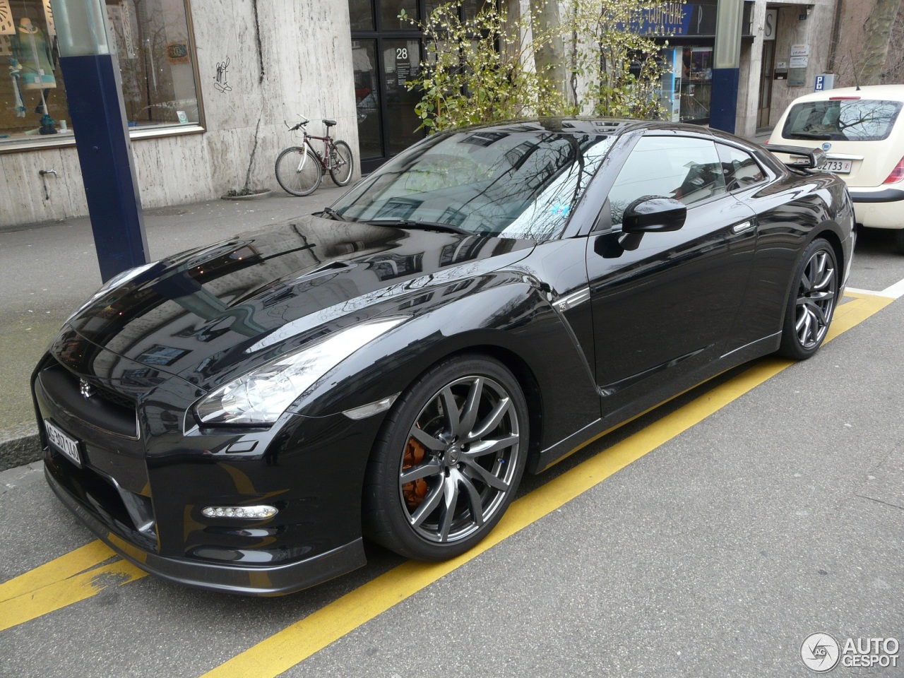 Nissan GT-R 2011