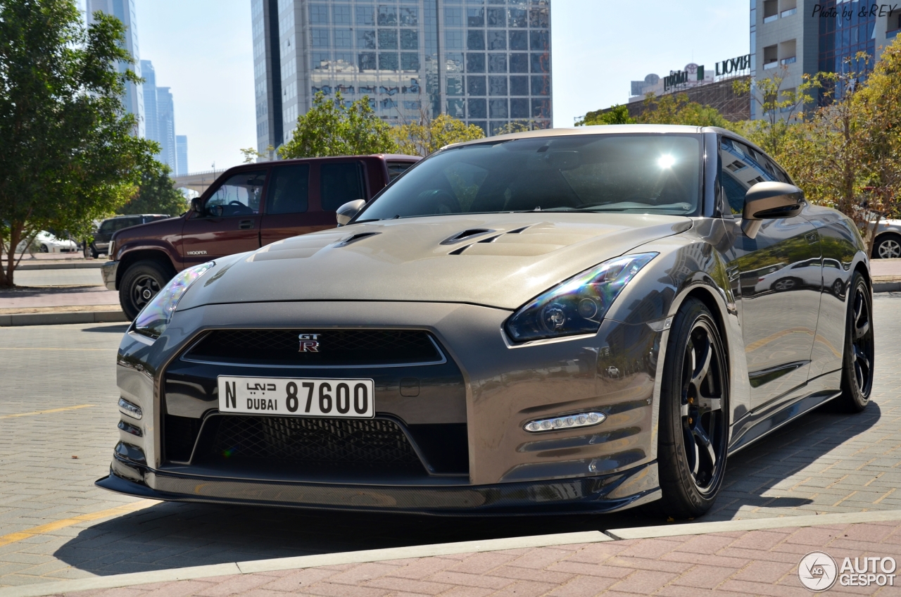 Nissan GT-R 2011