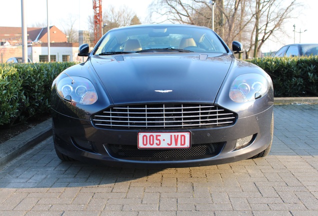 Aston Martin DB9