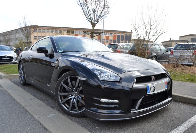 Nissan GT-R 2011