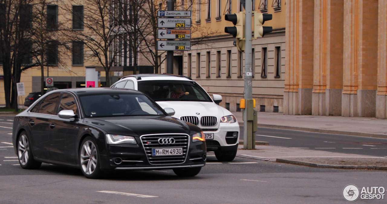 Audi S8 D4