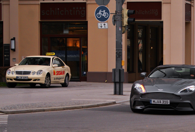 Aston Martin Vanquish 2013