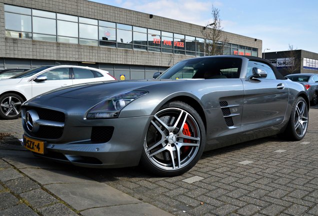 Mercedes-Benz SLS AMG Roadster