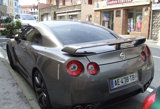 Nissan GT-R