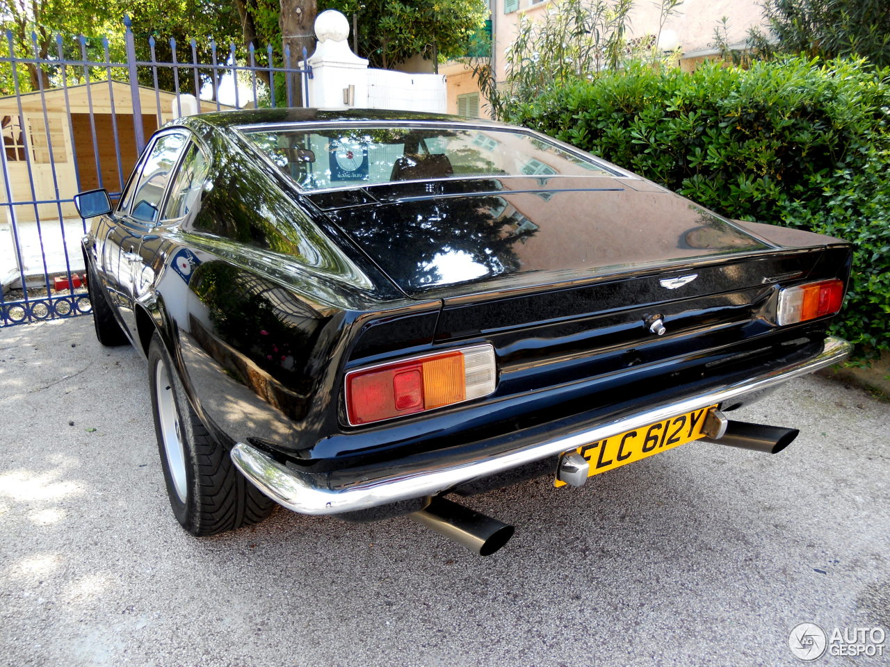 Aston Martin V8 Vantage 1977-1989