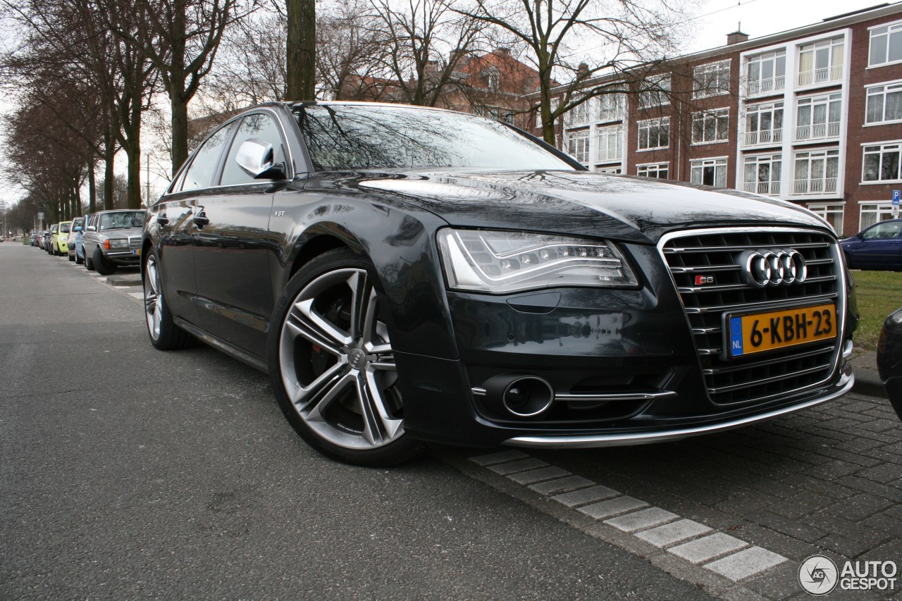 Audi S8 D4