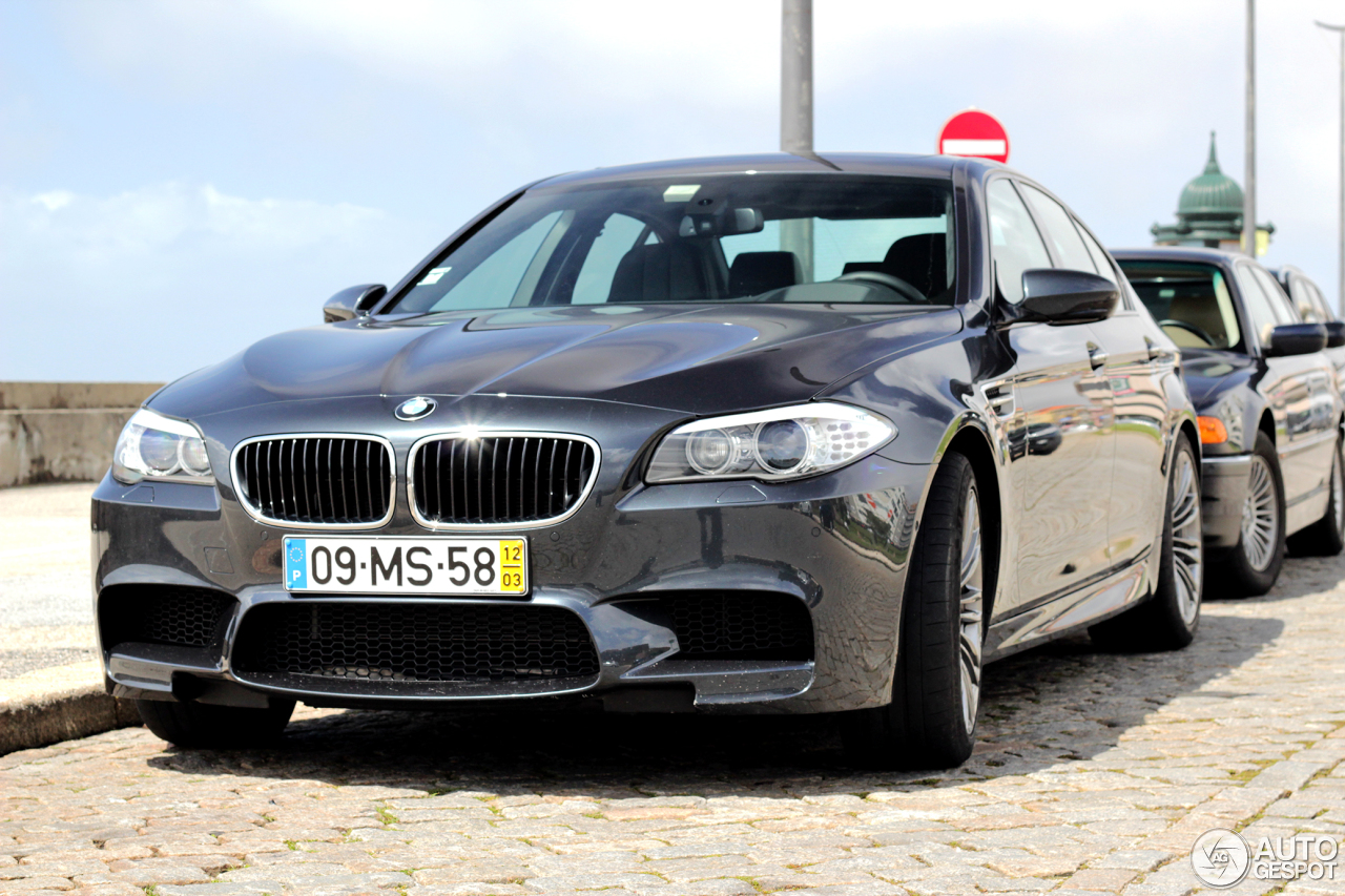 BMW M5 F10 2011