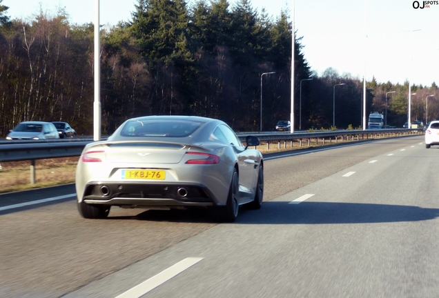 Aston Martin Vanquish 2013