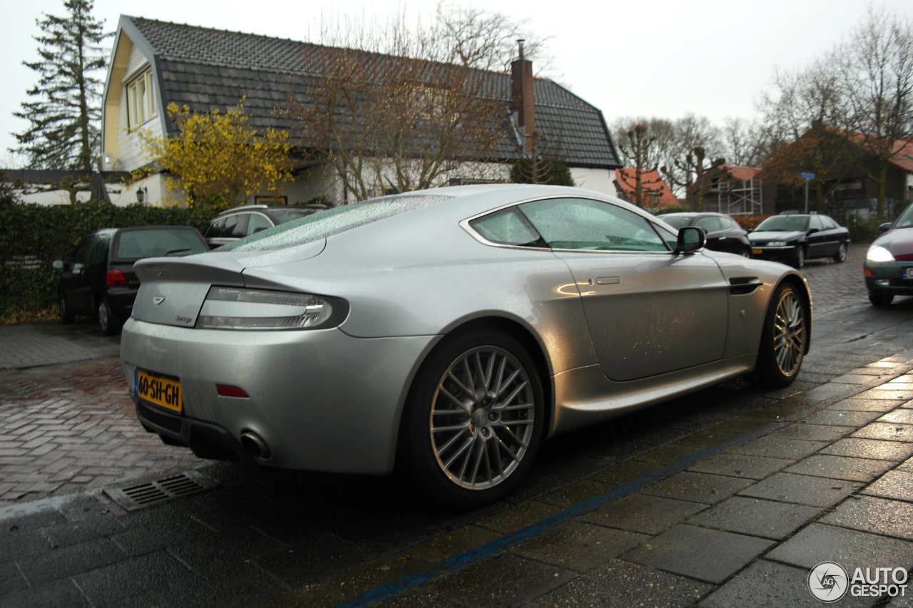 Aston Martin V8 Vantage