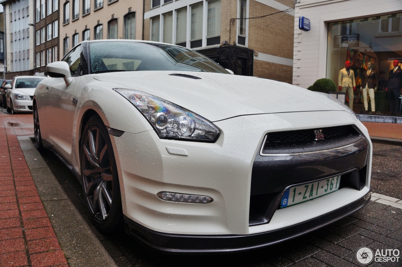 Nissan GT-R 2012