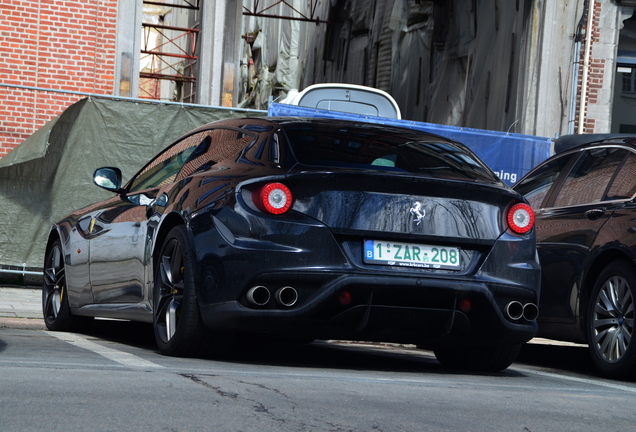 Ferrari FF