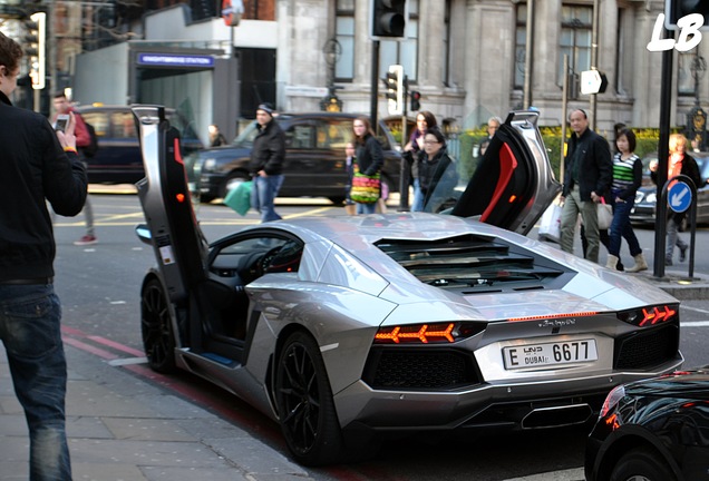 Lamborghini Aventador LP700-4