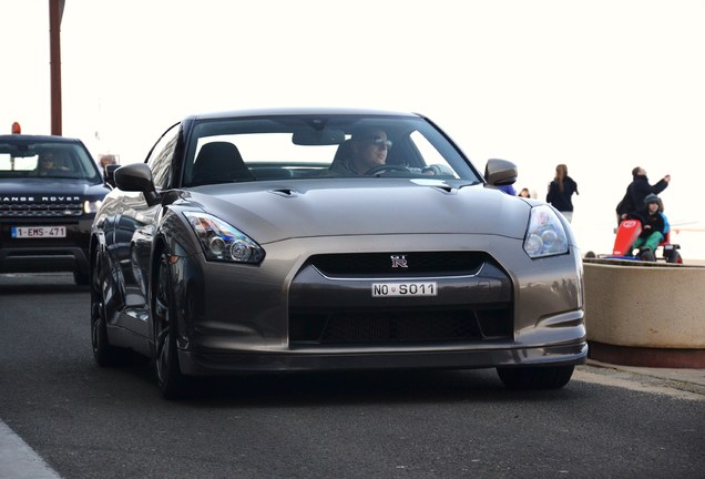 Nissan GT-R