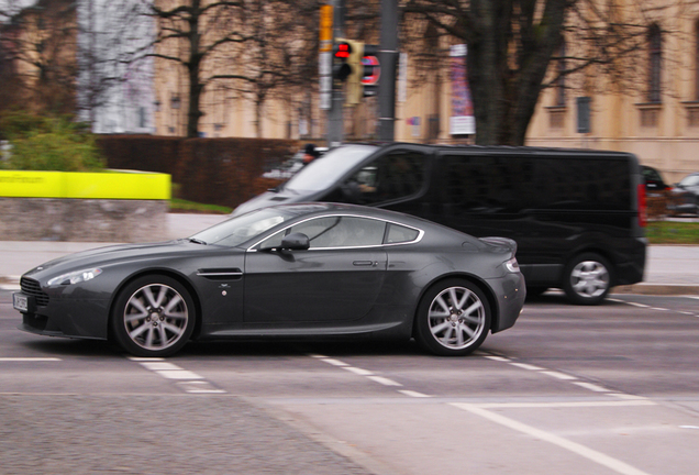 Aston Martin V8 Vantage S