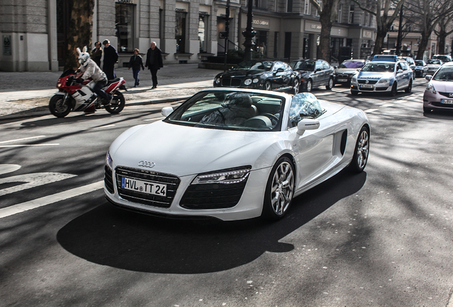 Audi R8 V10 Spyder 2013