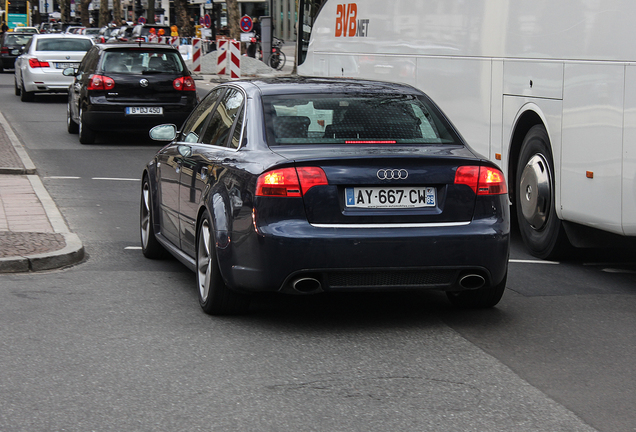 Audi RS4 Sedan