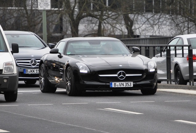 Mercedes-Benz SLS AMG