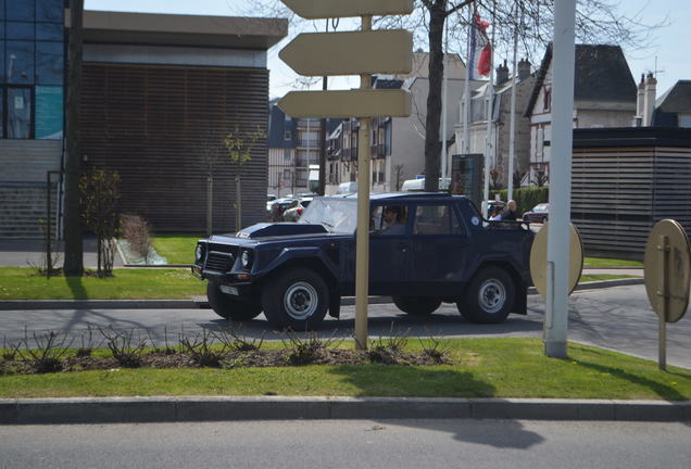 Lamborghini LM002