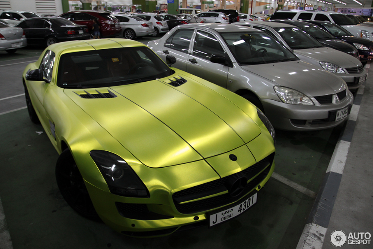 Mercedes-Benz SLS AMG