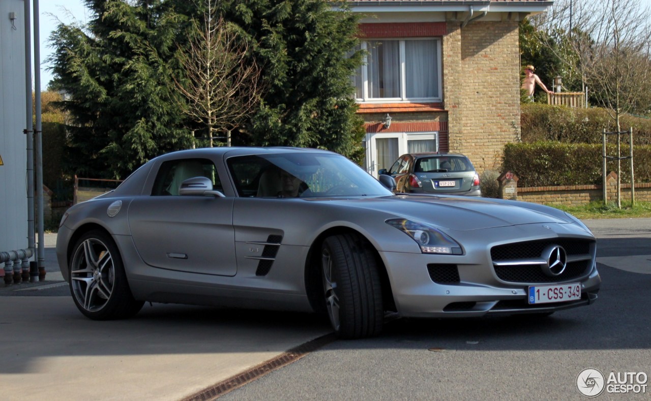 Mercedes-Benz SLS AMG