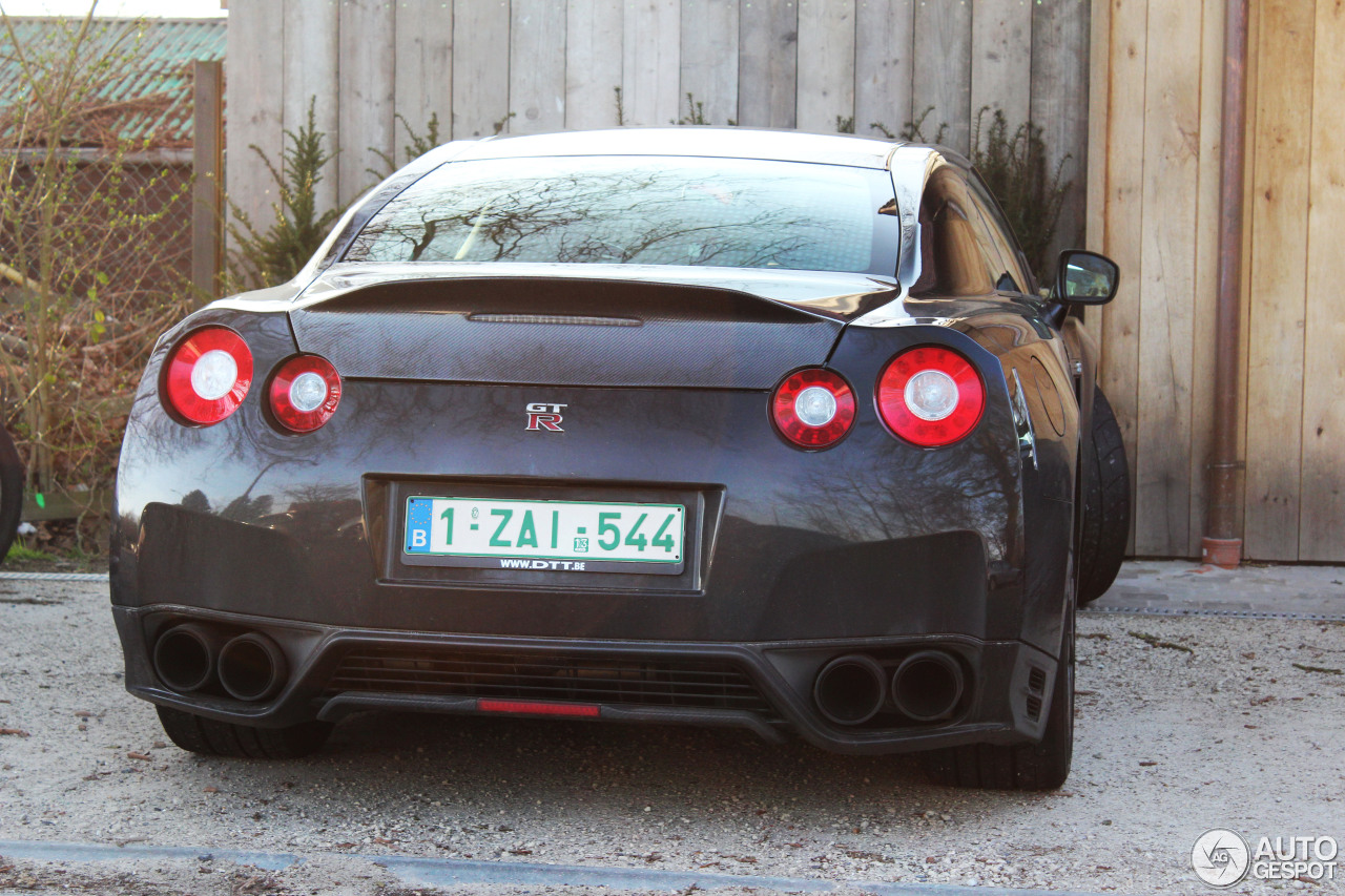 Nissan GT-R 2011