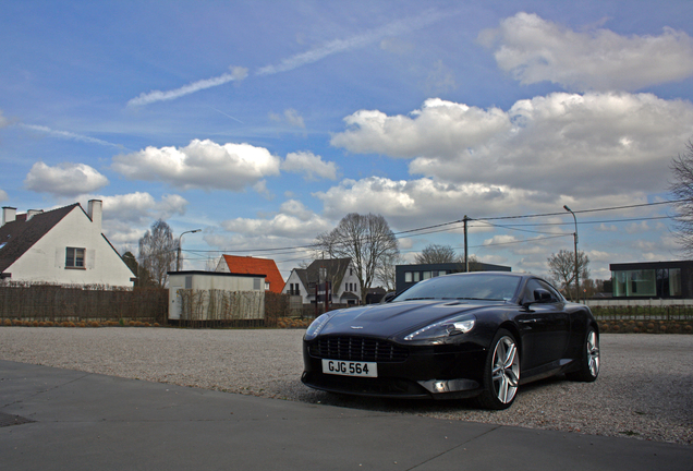 Aston Martin Virage 2011