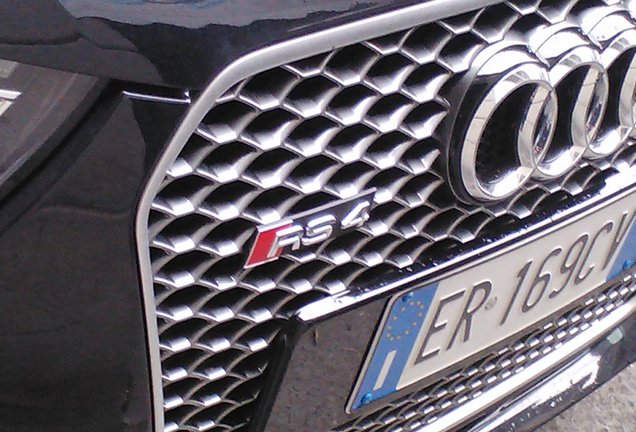 Audi RS4 Avant B8