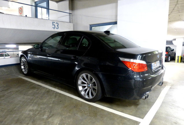 BMW M5 E60 2005