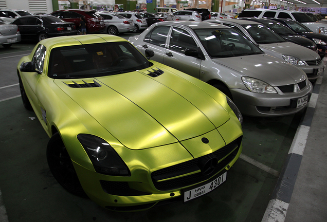 Mercedes-Benz SLS AMG