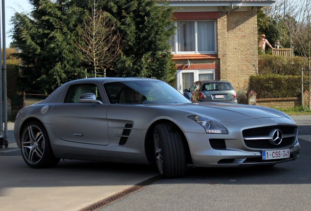 Mercedes-Benz SLS AMG