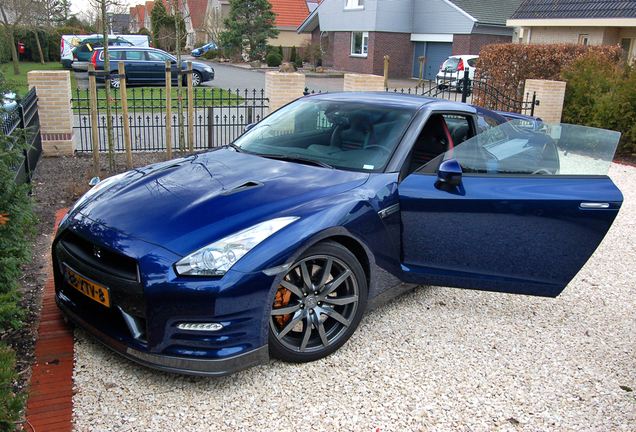 Nissan GT-R 2012