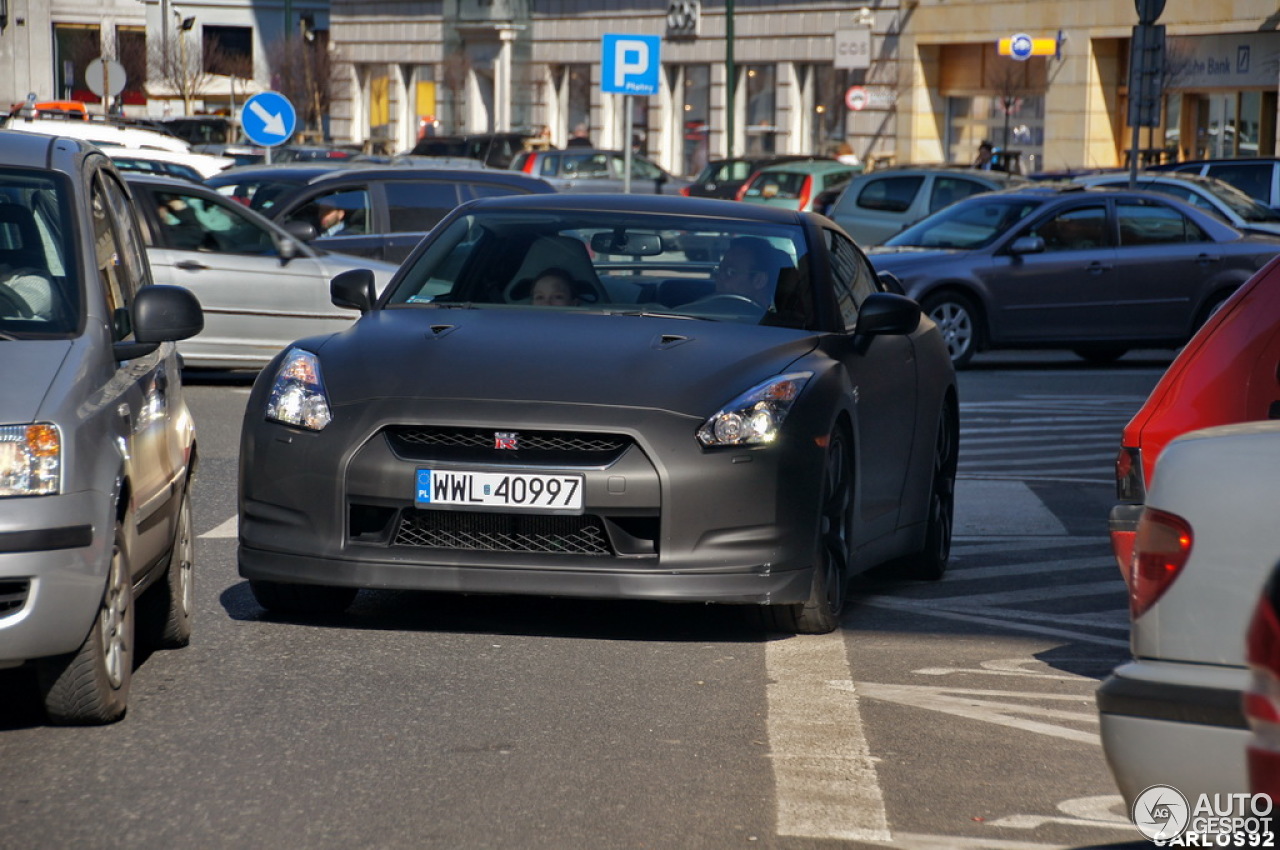 Nissan GT-R