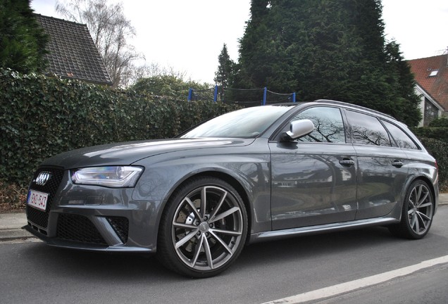 Audi RS4 Avant B8