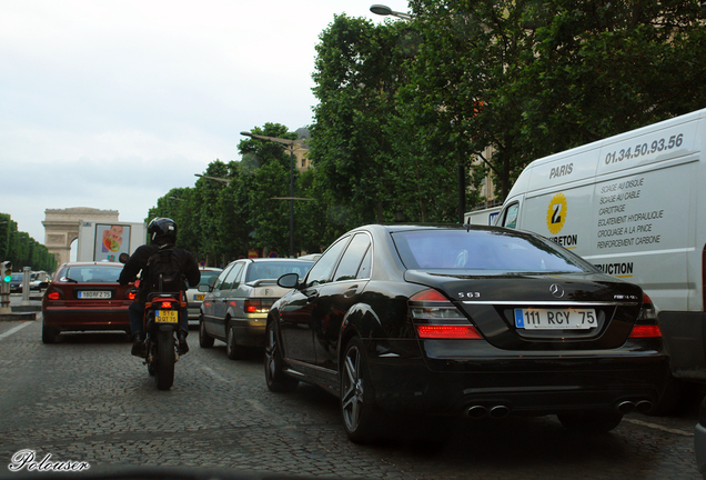 Mercedes-Benz S 63 AMG W221