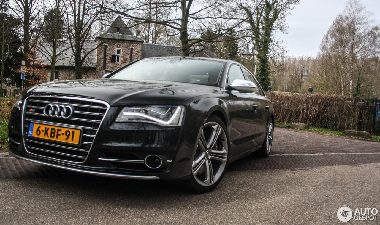 Audi S8 D4