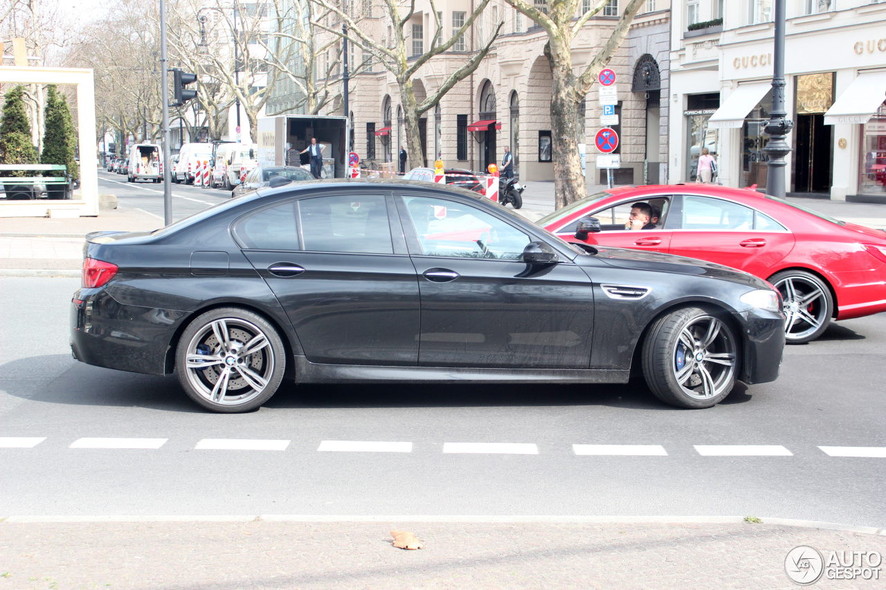 BMW M5 F10 2011