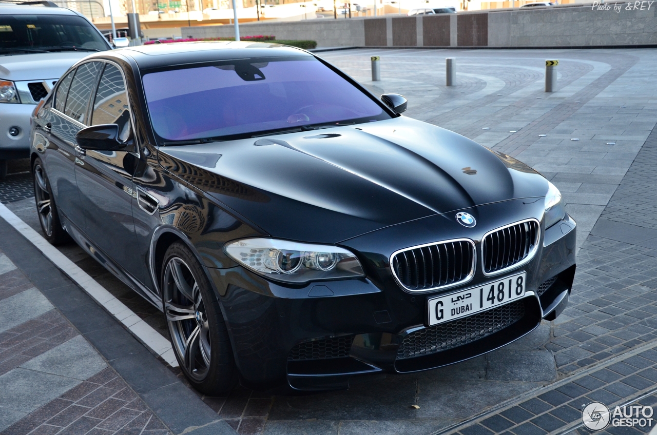 BMW M5 F10 2011